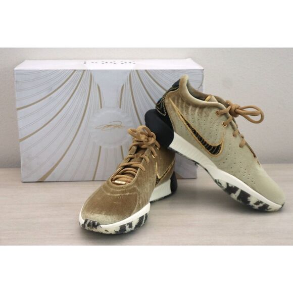 Nike FZ7883-700 Mens Sz 9.5 Metallic Gold LeBron XXI 21 QS Basketball Shoes - Picture 1 of 16